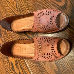 Spring Step Women's orange Peep-Toe flat slip ons Shoes w cut outs NWOT 36
